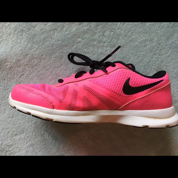 Nike Shoes - Nike Sz 8